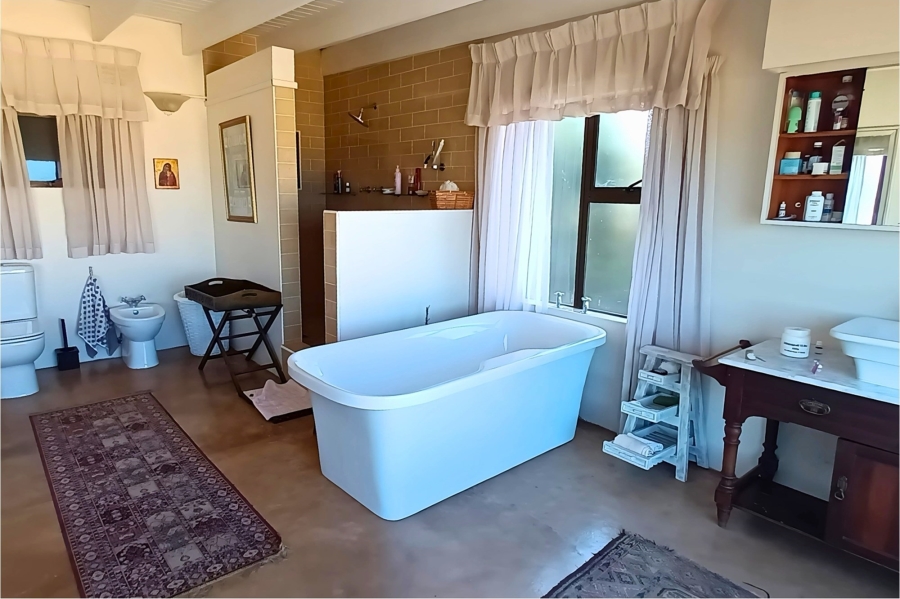 5 Bedroom Property for Sale in Blue Bend Eastern Cape